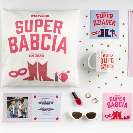 Felicitare personalizată Colecția Supereroi-Bunica, 14x14 cm
