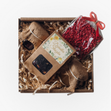 Set cadou Pentru bunicul - o mini-cutie cu ceai, ciocolată, gem și miere