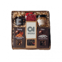 Set cadou Logo-ul tău - o cutie cu ceai, dulceață și dulciuri