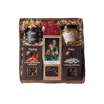 Set cadou Fotografie cu legendă - cutie cu ceai, dulceață și dulciuri